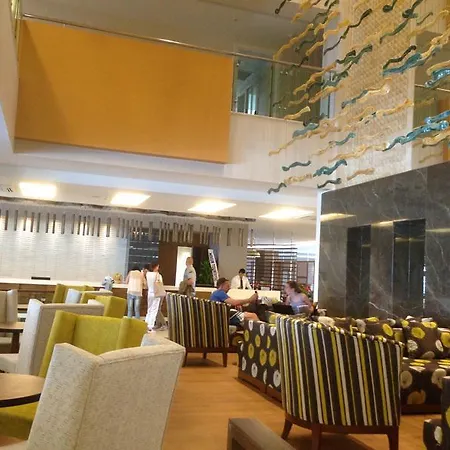 Terrace Elite Ultra Hotel Side